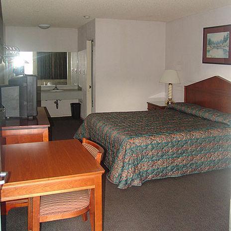 Motel Moonlight Anaheim Room photo